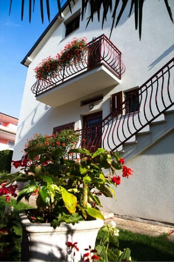 Apartments Si 罗维尼 外观 照片