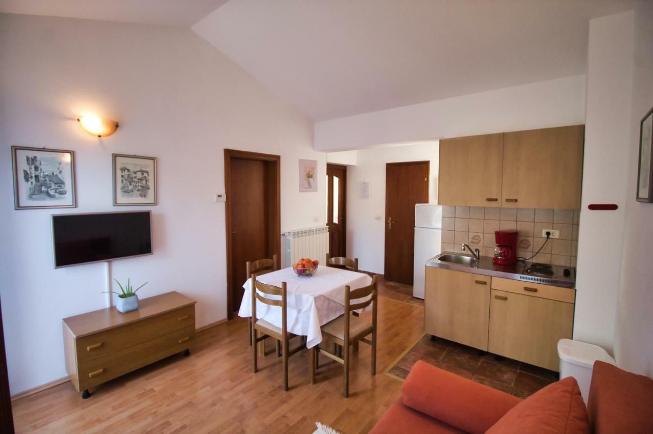 Apartments Si 罗维尼 外观 照片