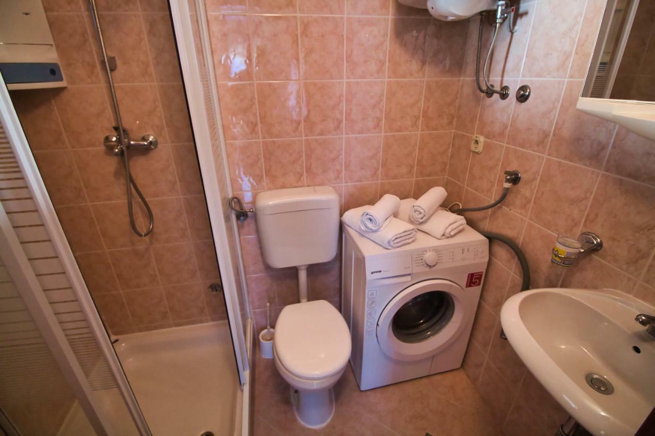 Apartments Si 罗维尼 外观 照片