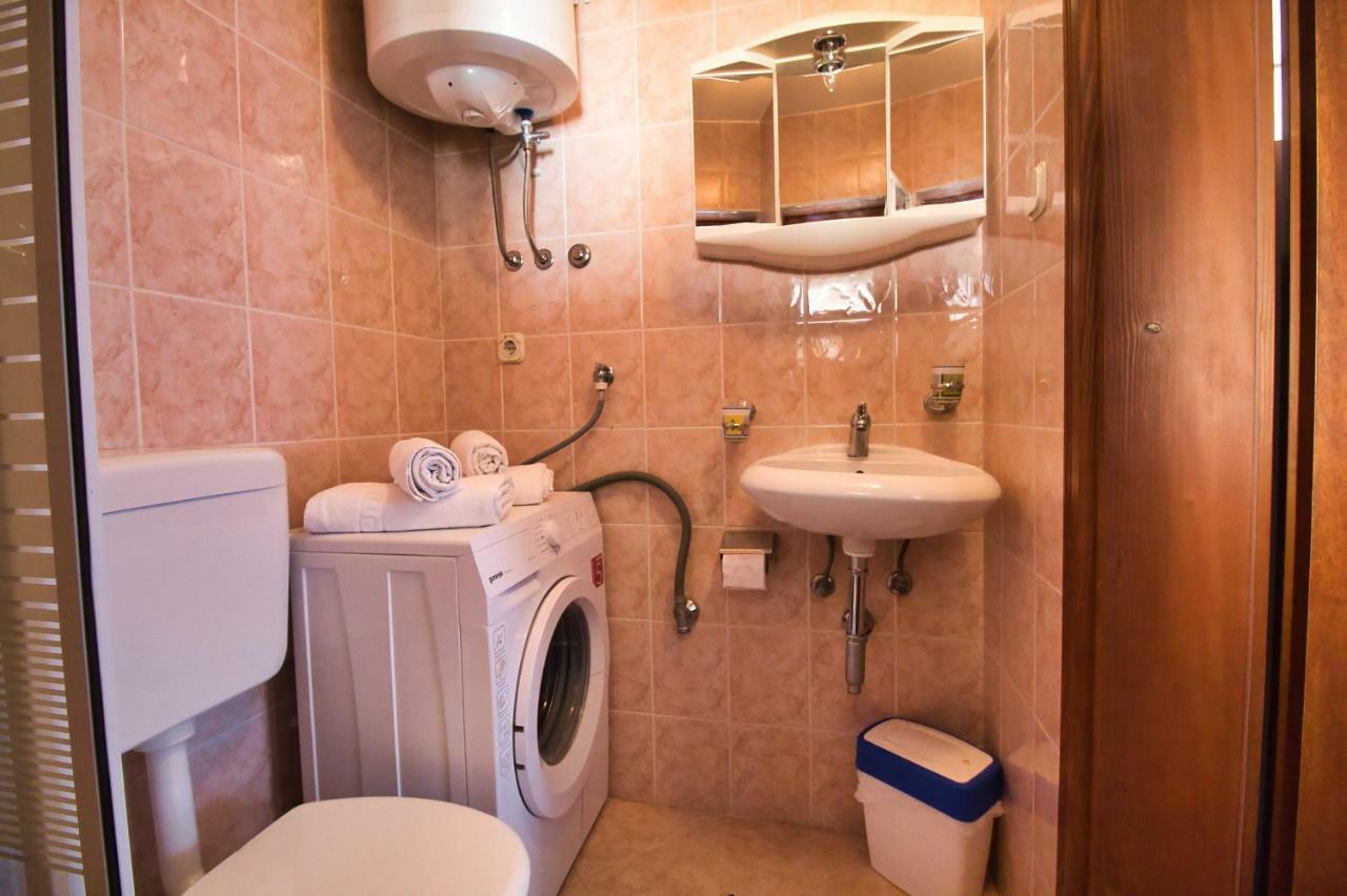 Apartments Si 罗维尼 外观 照片