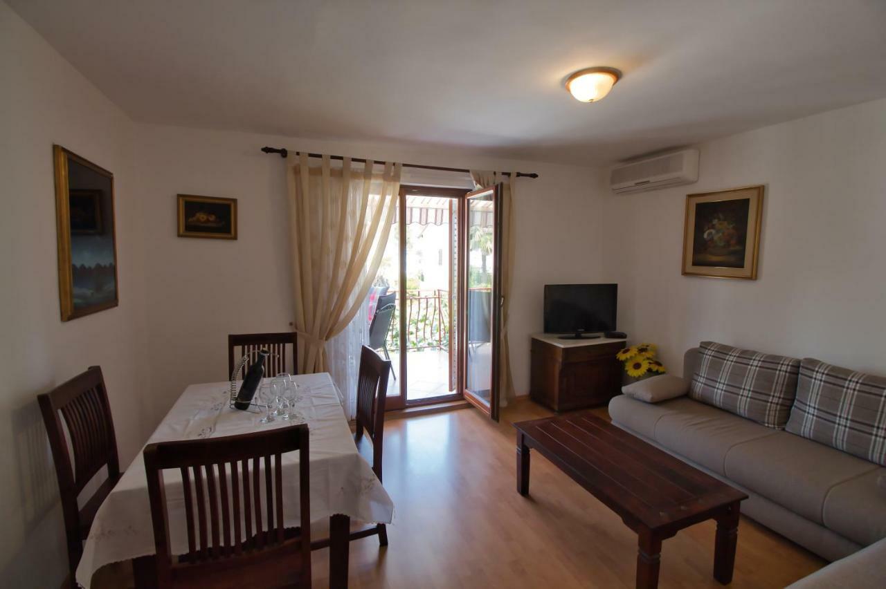 Apartments Si 罗维尼 外观 照片